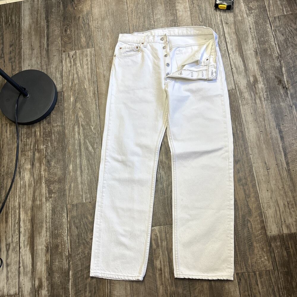 Levi's 501 Men's 34x30 White Jeans Button Fly Straight Leg Denim Regular Fit